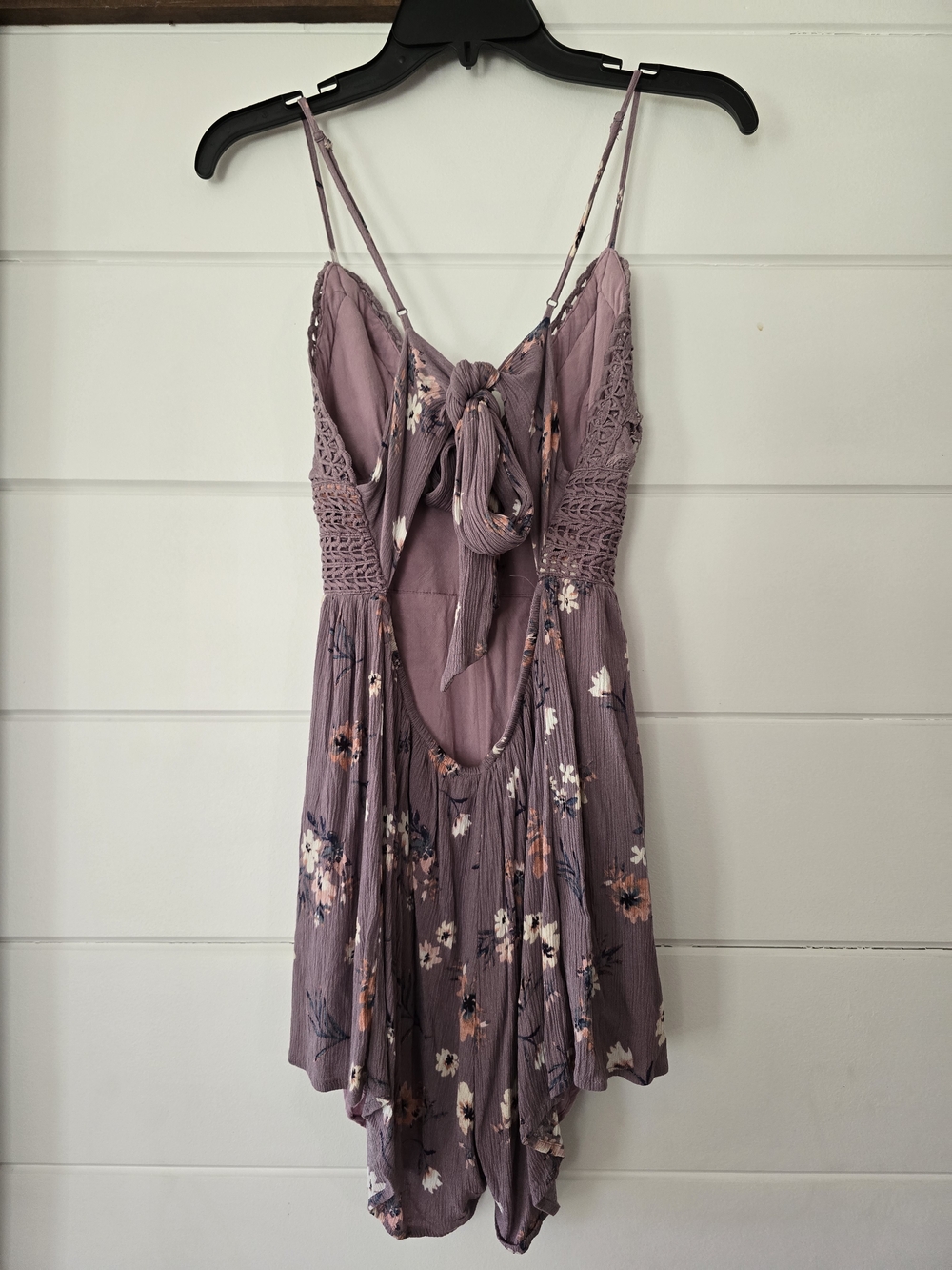 ILLA ILLA Mauve Floral Crochet Bodice Mini Romper Medium - Picture 2 of 4